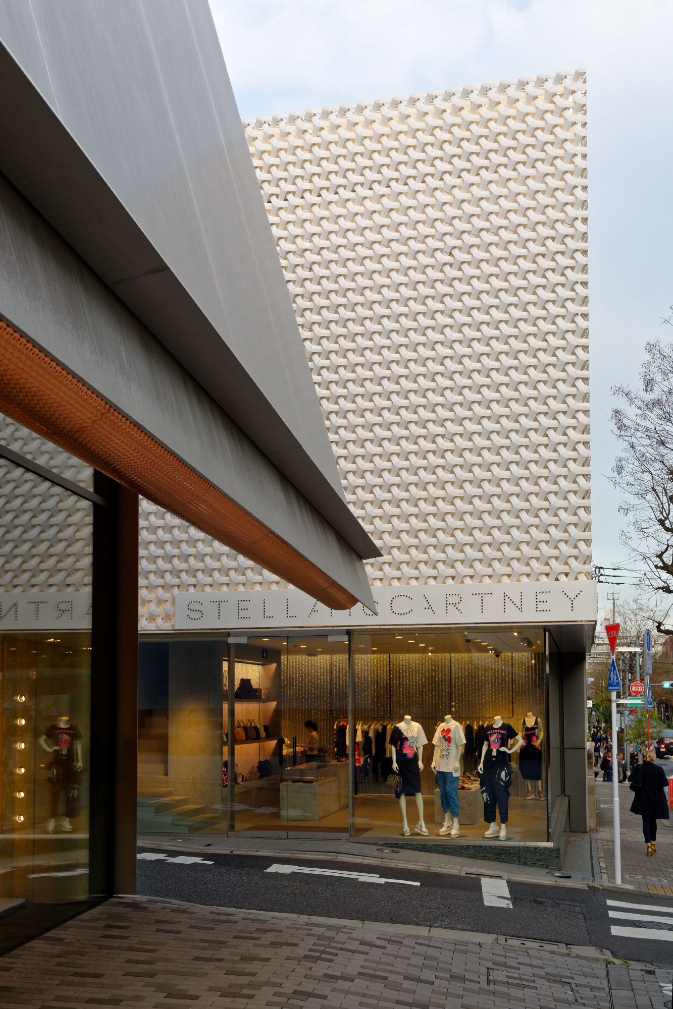 2017-04-18 17-51-47 Tokio