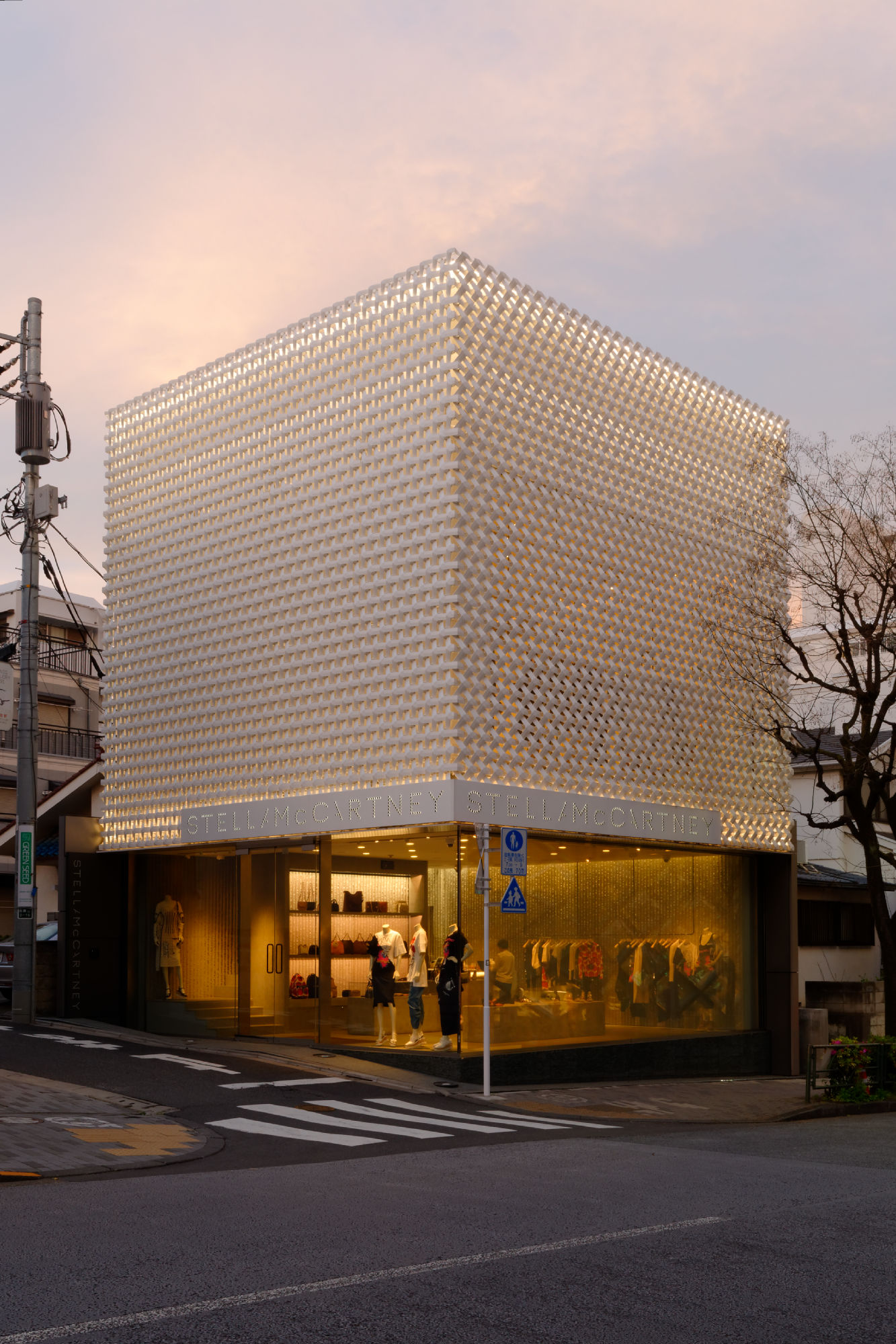 2017-04-18 18-17-34 Tokio